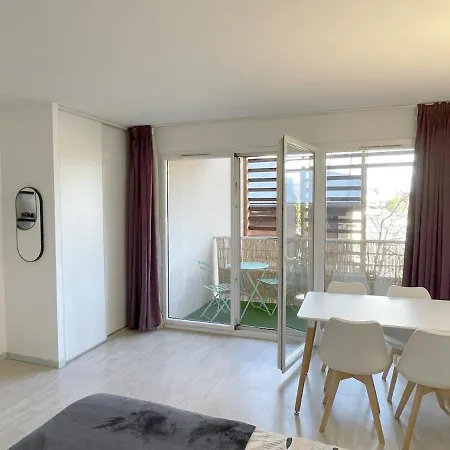 Near Train Station And Sanctuary Апартаменты Лурд