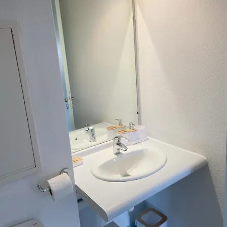 Апартаменты Near Train Station And Sanctuary Лурд