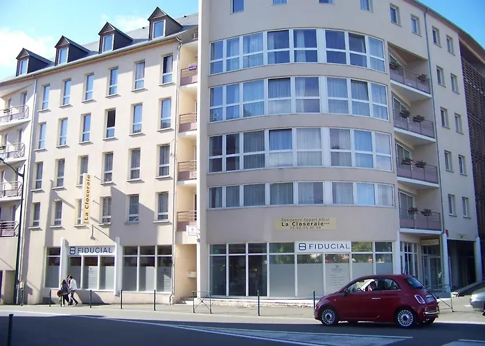 Апартаменты Near Train Station And Sanctuary