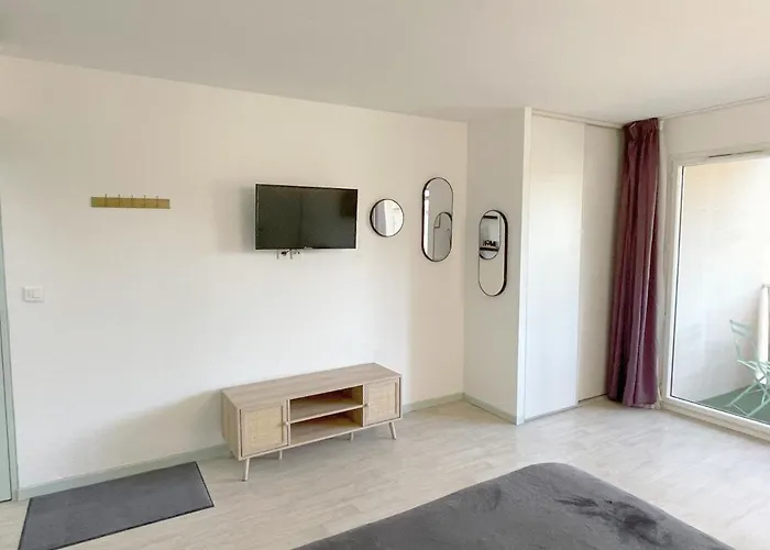 Near Train Station And Sanctuary ルルド